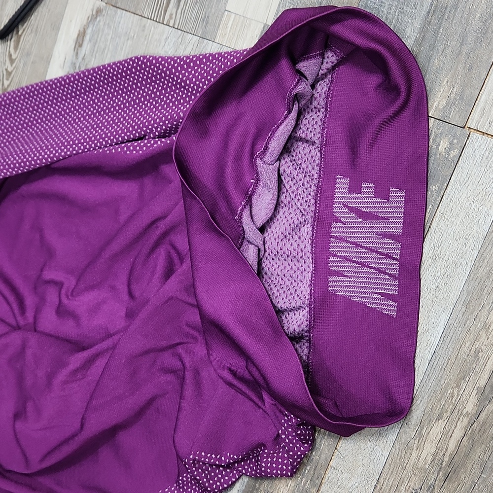 Nike Dri-FIT Banded Waist Seamless Training Top | Purple | Small - Picture 13 of 14